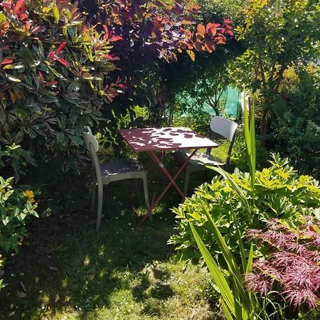 Petit Logement Dans Un Ecrin De Verdure Saint-Herblain Exteriér fotografie